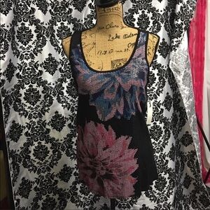 CROSBY. Floral Tank Top Size M